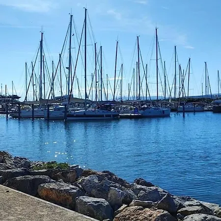 La Pointe Du Jour